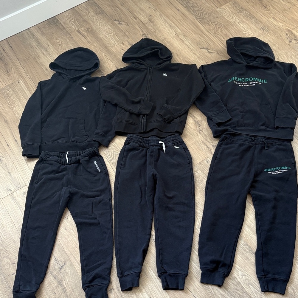 Abercrombie Kids Black Hoodie and Jogger Sets 9/10
